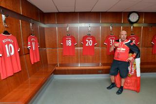 Și-a tatuat emblema pe frunte, și-a schimbat numele pentru club și și-a numit pisica David Beckham: a murit Manchester United, cel mai mare fan al „diavolilor roșii”