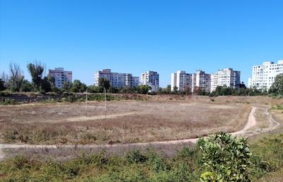 Complexul Sportiv Badea Cârțan, aflat într-o zonă în plină dezvoltare a României, e o ruină » Ochit de magnații imobiliari: „Fără vestiare și apă curentă”