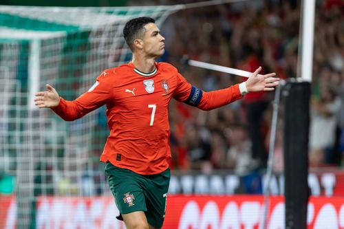 Cristiano Ronaldo are 805 goluri marcate pentru  cluburi și 143 la echipa națională a Portugaliei / Foto: Imago)