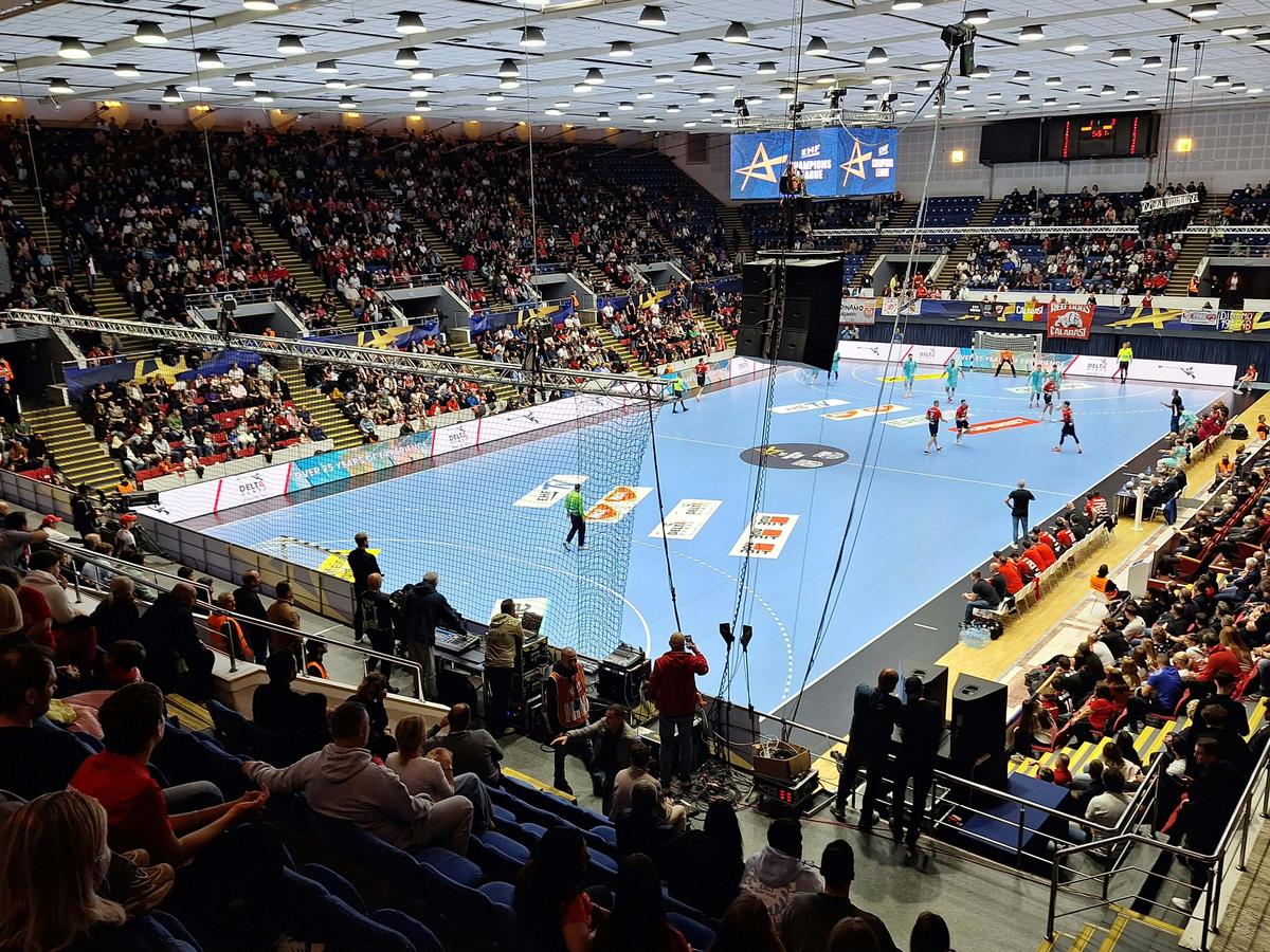 Prea mici pentru Barcelona! Dinamo a cedat categoric a doua oară în fața campioanei Europei