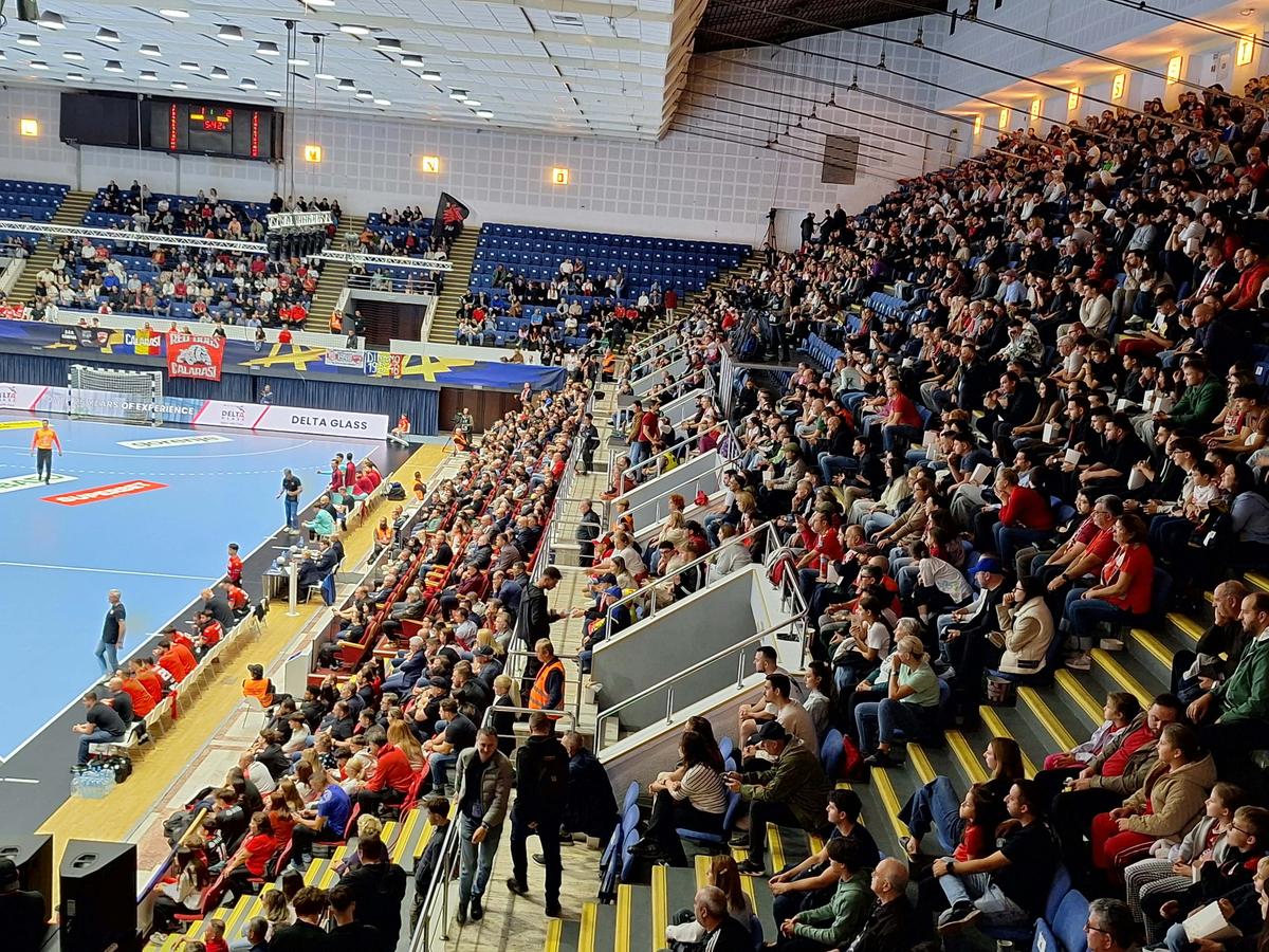 Prea mici pentru Barcelona! Dinamo a cedat categoric a doua oară în fața campioanei Europei