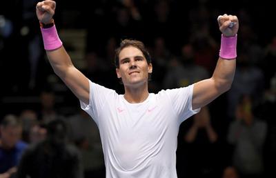 TURNEUL CAMPIONILOR // VIDEO + FOTO Rafael Nadal a revenit fantastic în față lui Tsitsipas, dar calificarea în semifinale depinde de meciul Medvedev - Zverev