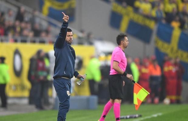 ROMÂNIA - SUEDIA 0-2 // FRF joacă la două capete pentru înlocuirea lui Contra: Gică Hagi și Dan Petrescu, numele dorite