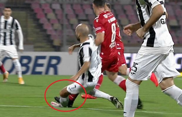 DINAMO - ASTRA 1-1. Penalty-ul refuzat oaspeților n-a fost singura greșeală pro-Dinamo! Paul Anton, iertat de eliminare » Verdictul lui Crăciunescu