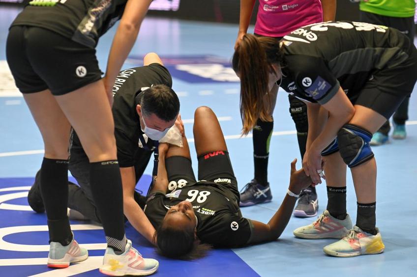 Alexandrina Barbosa suferit o accidentare serioasă la genunchi. foto: Raed Krishan