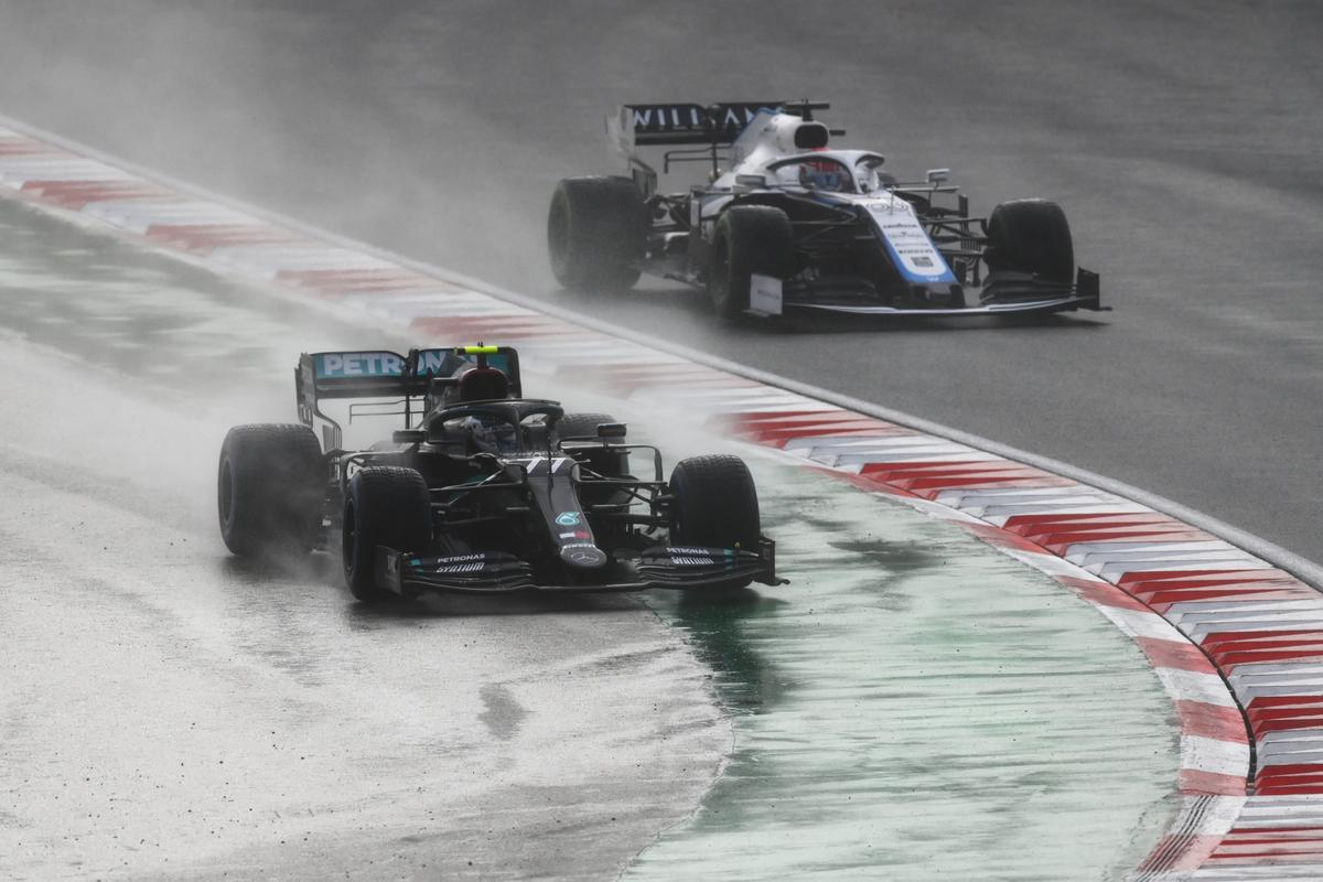 FOTO Lewis Hamilton a făcut ISTORIE! E campion mondial pentru a 7-a oară și l-a egalat pe Michael Schumacher după MP al Turciei