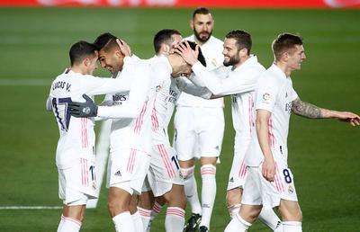 Real Madrid luptă cu PSG pentru înlocuitorul lui Casemiro » Negocieri cu colegul lui Tătărușanu