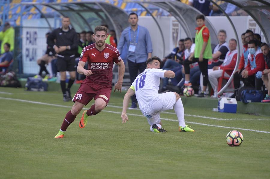 Doru Popadiuc, în acțiune, pe vremea când juca pentru Voluntari Omul momentului în Liga 1, mărturie rară în fotbal: „Mâncam haotic, fast food, cola și mă implicam minim la antrenamente. Într-o noapte, am decis să-mi respect meseria”