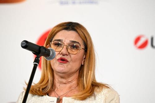 Elisabeta Lipă, copleșită de emoție Foto Raed Krishan