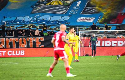 Situație explozivă în Superligă » Fotbaliștii au boicotat antrenamentul de astăzi! Au venit la stadion, dar au refuzat să se antreneze