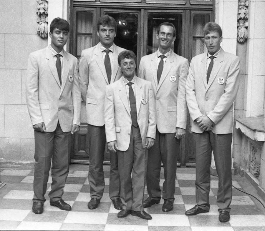 Viorel Talapan, Iulică Ruican, Dumitru Răducanu, Dimitrie Popescu și Nicolae Țaga, medaliați cu aur olimpic la Barcelona 1992: a urmat apoi o secetă de decenii în materie de medalii în canotajul masculin olimpic Foto Arhiva GSP Antonio Colamonici, antrenorul de aur al României la Jocurile Olimpice, devastator: „M-au tratat ca pe un nimic!” + Scandalul primelor și un proces de sute de mii de euro: „Președinte penibil”