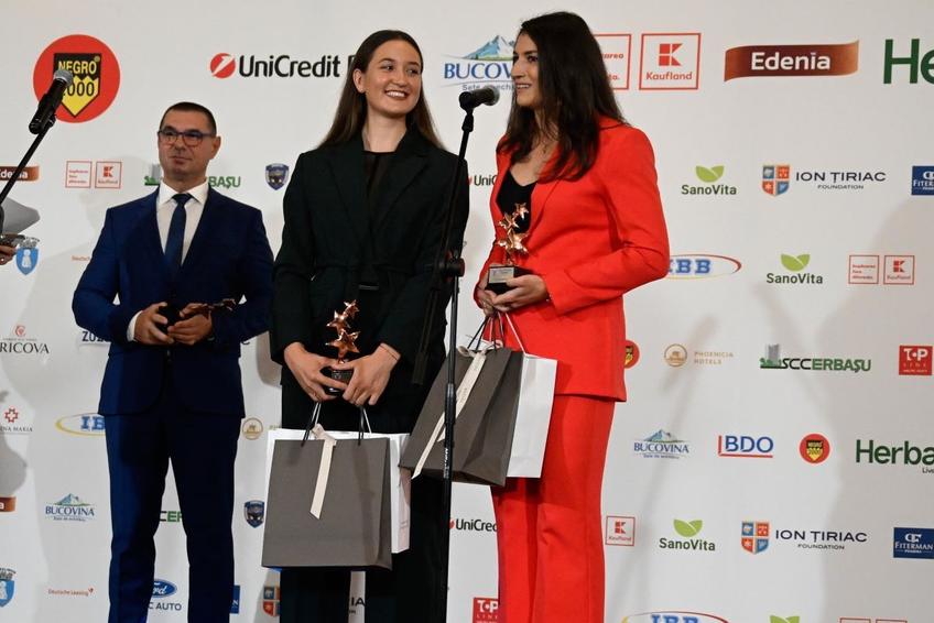 Simona Radiș și Ancuța Bodnar premiate Foto Raed Krishan