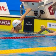 David Popovici și Matt Richards după o cursă la Fukuoka FOTO Raed Krishan