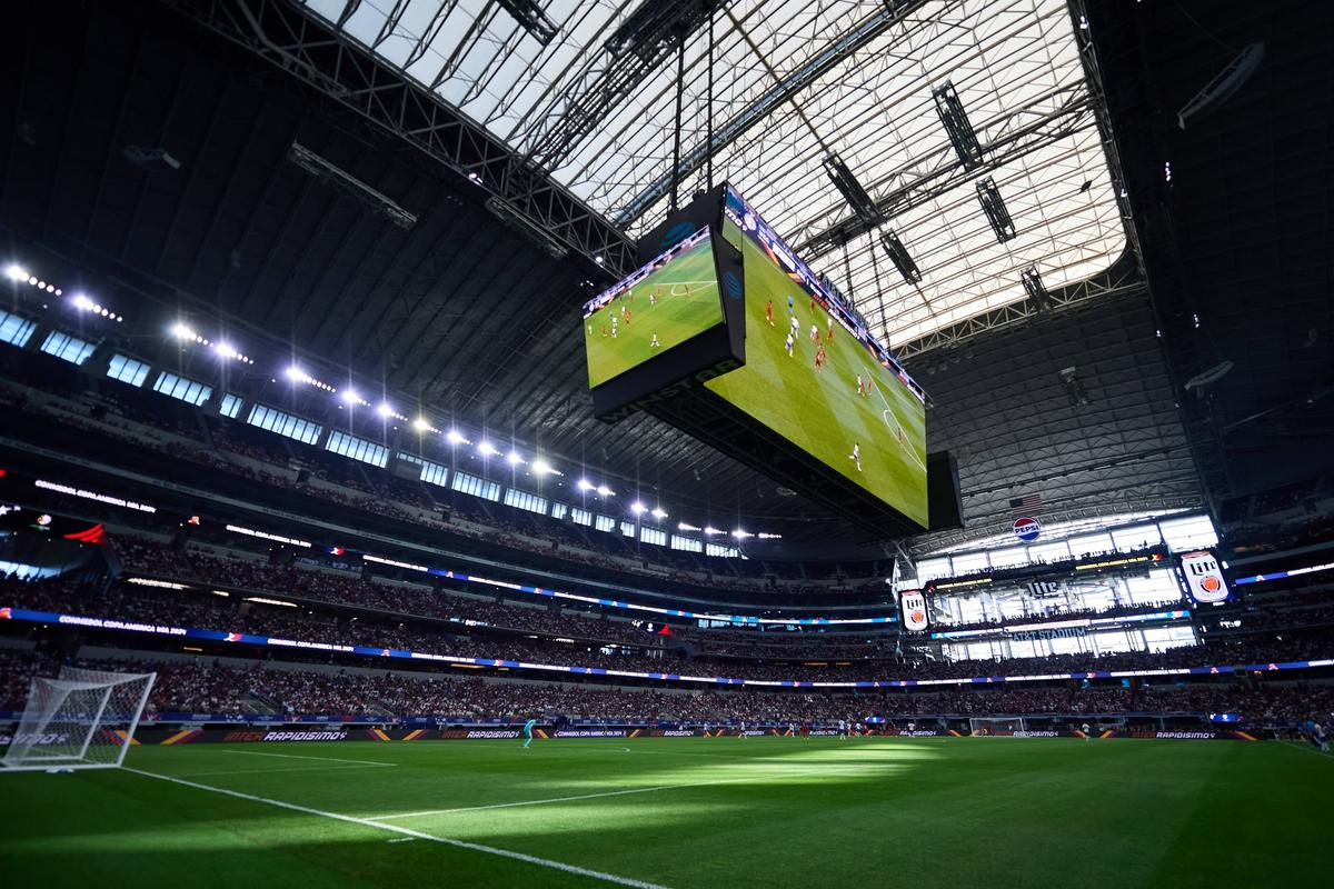 Așa arată arena de 1,85 miliarde $ în care se vor bate Mike Tyson și Jake Paul » Imagini colosale