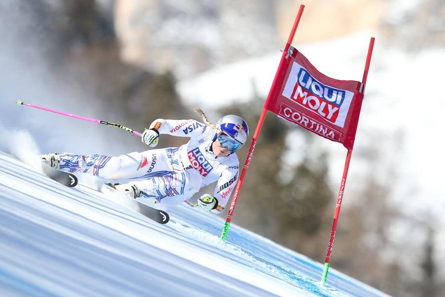 Lindsey Vonn, la Cortina D'Ampezzo, 2019 Foto: Imago Images La 40 de ani și cu o proteză la genunchi, americanca Lindsey Vonn și-a anunțat revenirea pe pârtie!