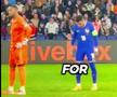 Kylian Mbappe deteriorează intenționat punctul de la 11 metri pentru a-l „ajuta” pe executantul penalty-ului să execute prost / Foto: Facebook footballfun