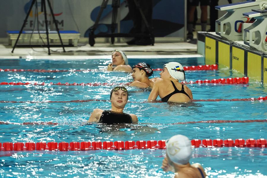 Daria Șilișteanu zâmbind după reușita FOTO Roxana Fleșeru Noi recorduri la Campionatele Naționale în bazin scurt de la Otopeni