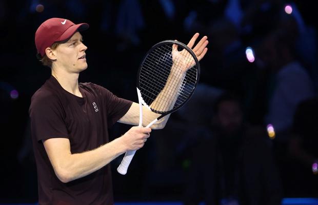 Jannik Sinner, pentru a treia oară la rând în ultimul act la ATP Finals » L-a învins pe De Minaur în al 13-lea meci consecutiv!