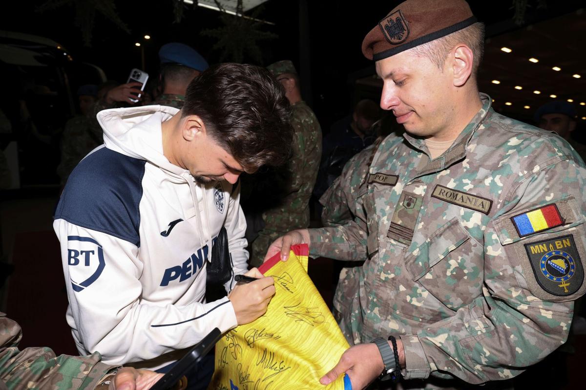 Vizită-surpriză la hotelul din Zenica, înainte de Bosnia - România: „Ca de la căpitan la căpitan”
