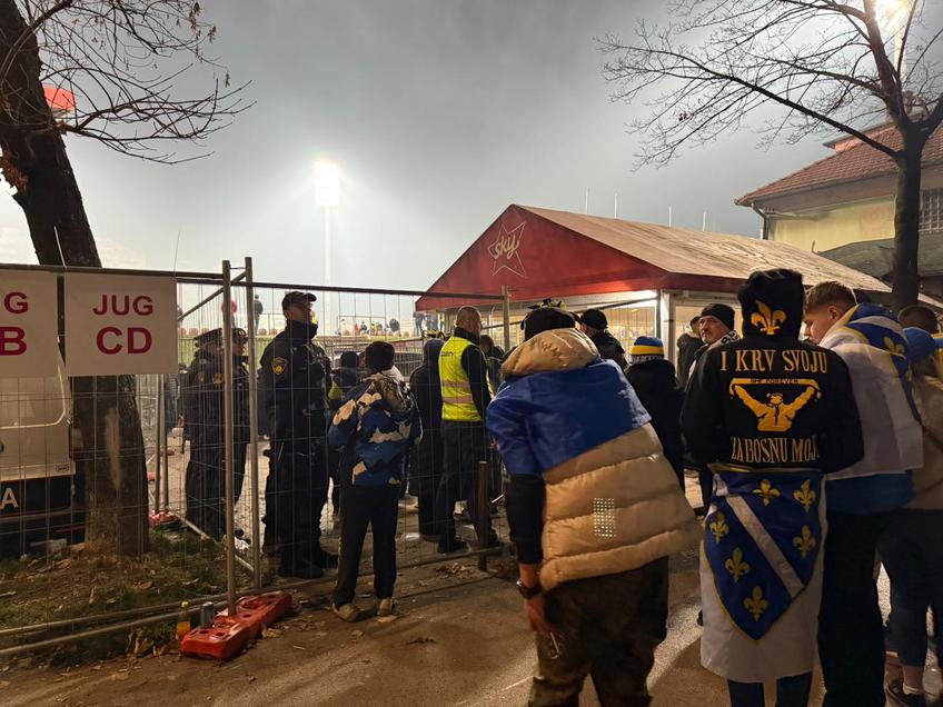 Se încearcă bișniță la meci, înainte de Bosnia - România