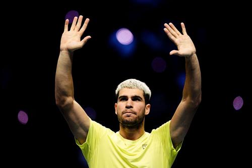 Carlos Alcaraz sărbătorind calificara în finală la Turneul Campionilor Foto: Imago Images