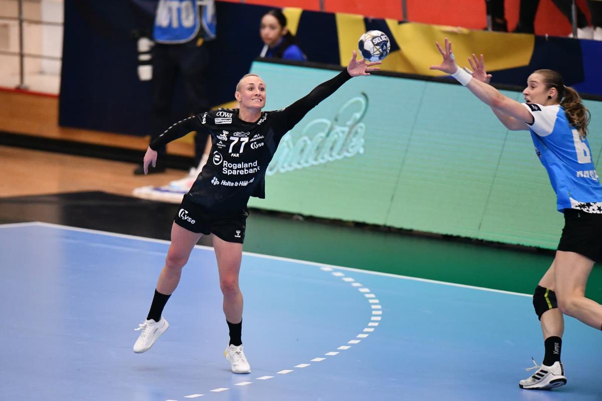 CSM București a condus-o și cu 10 goluri pe Sola, dar a redus turația în ultimele minute » Succes fără emoții în Liga Campionilor