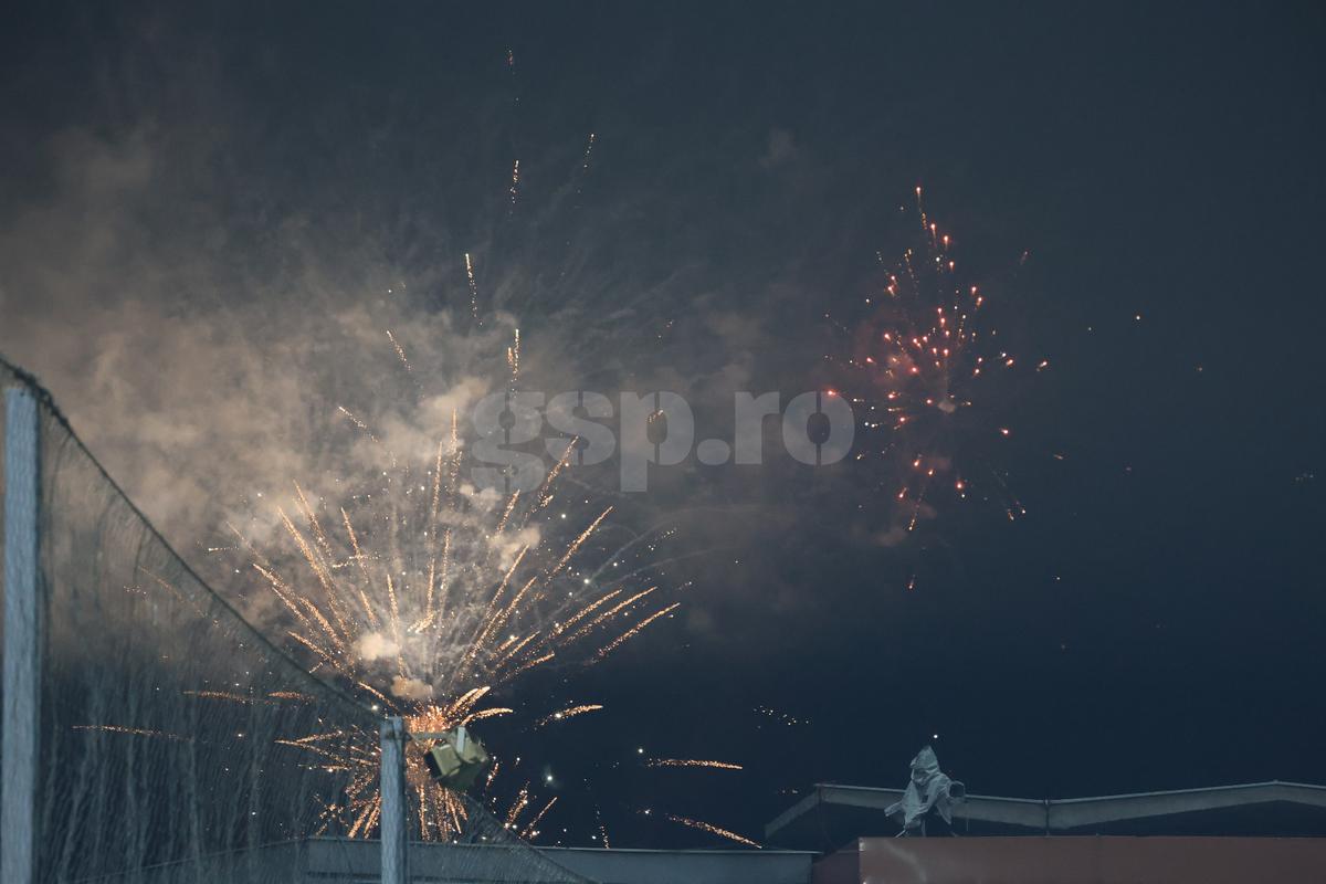 Ce s-a întâmplat în afara stadionului din Zenica, la scurt timp după golul marcat de Bîrligea » La TV s-au auzit doar focuri de artificii