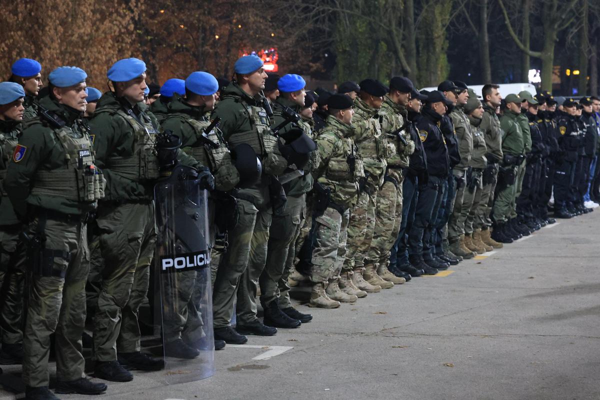 Armata și poliția, la stadion pentru Bosnia - România