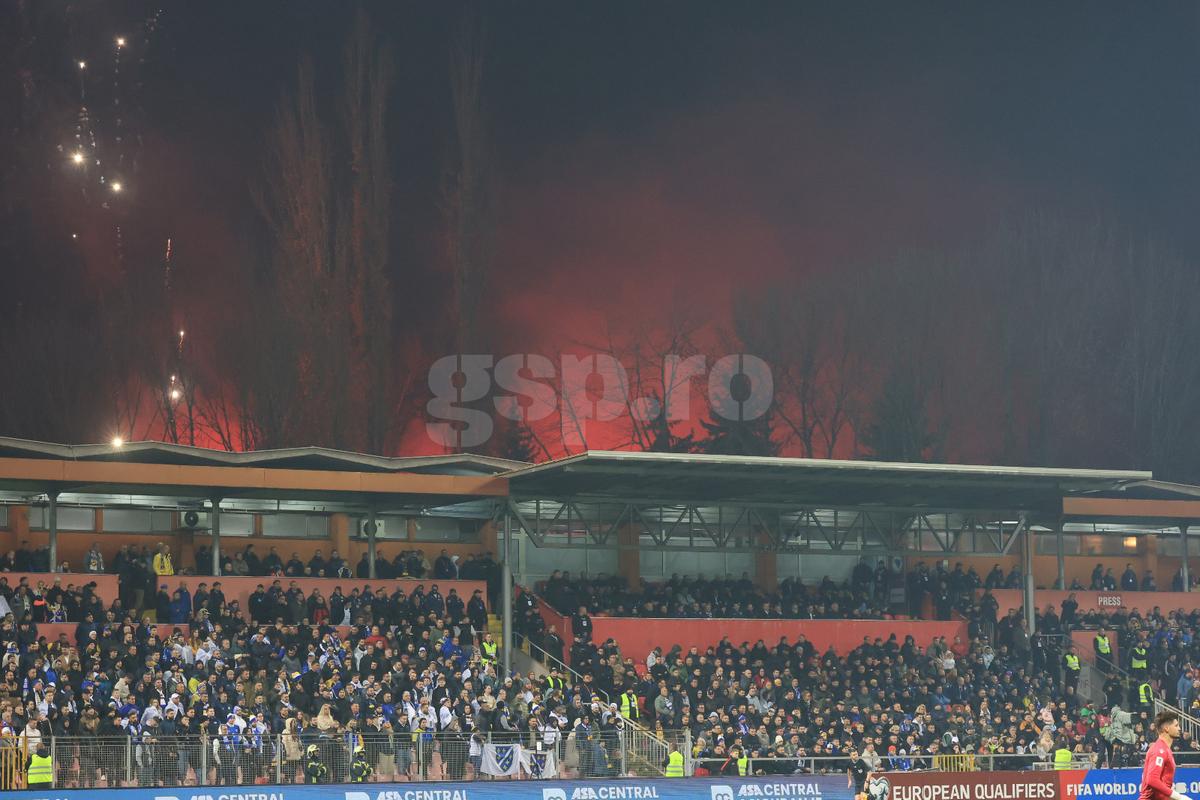 Imagini revoltătoare afișate de bosniaci la meciul cu România