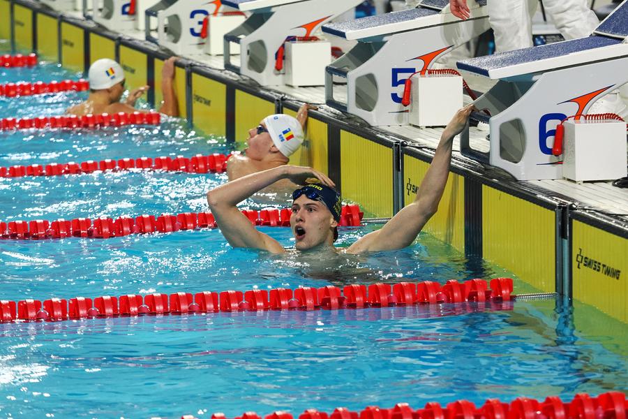 Eric Andrieș după victoria la 400 m liber FOTO Roxana Fleșeru Noi recorduri la Campionatele Naționale în bazin scurt de la Otopeni