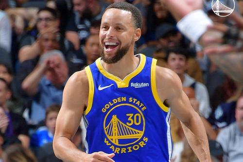 Stephen Curry a scris din nou istorie în NBA. Foto: X.com @warriors