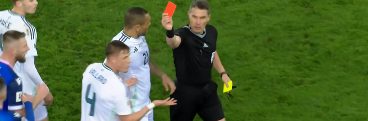 Deciziile lui Istvan Kovacs l-au „înnebunit” pe selecționer, după duelul de aseară din preliminarii: „E o glumă!”