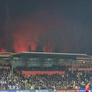 Ce s-a întâmplat în afara stadionului din Zenica, la scurt timp după golul marcat de Bîrligea » La TV s-au auzit doar focuri de artificii // foto: Ionuț Iordache (GSP)