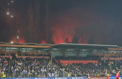 Ce s-a întâmplat în afara stadionului din Zenica, la scurt timp după golul marcat de Bîrligea » La TV s-au auzit doar focuri de artificii