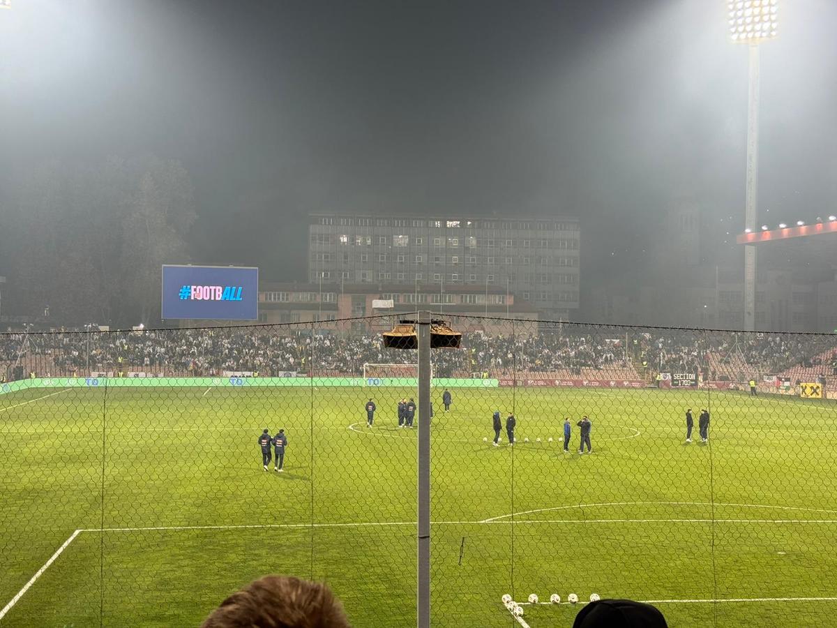 Scandal de proporții înainte de Bosnia - România: „Interziceți românii pe stadion! Escortați-i afară din țară!” » De vină e un banner scandalos pe care ultrașii dinamoviști l-ar fi afișat la Belgrad