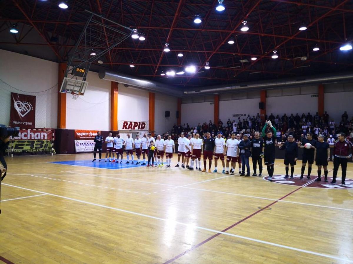 VIDEO + FOTO Sărbătoare în „Sala Rapid” » Spectacol total oferit de legendele giuleștenilor