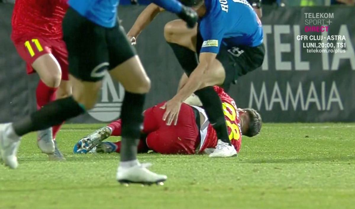 Viitorul - FCSB 0-2 // FOTO Atac înfiorător: Andrei Artean și-a înfipt crampoanele în Dennis Man! Era de „roșu”?