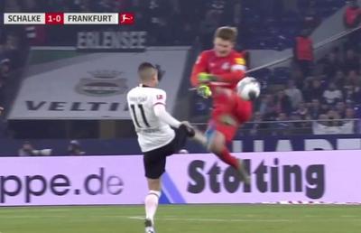 Schalke - Frankfurt 1-0 // VIDEO ȘOCANT! Alexander Nubel i-a scos doi dinți lui Mijat Gacinovic!