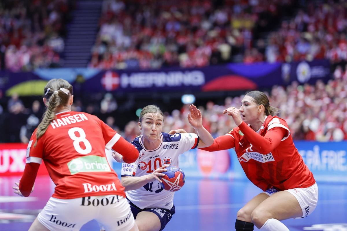 Finala Franța - Norvegia mai face o națională fericită la CM de handbal feminin » Visul la care tânjea și România