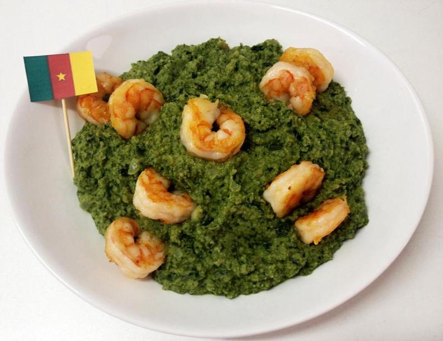 Ndole este un fel de mâncare cu specific camerunez. Conține nuci înăbușite, ndoleh (frunze amare originare din Africa de Vest), pește sau carne de vită, plus creveți Q&A cu Dawa » Cel mai bun atacant din România pe care l-a înfruntat, mâncarea favorită + pasiunea lui inedită