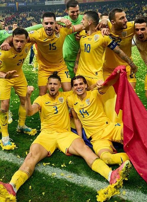 În pericol să rateze EURO!
https://www.gsp.ro/fotbal/nationala/edi-iordanescu-lot-romania-euro-2024-722924.html?utm_medium=intern&utm_source=top-stories&utm_campaign=stories-link