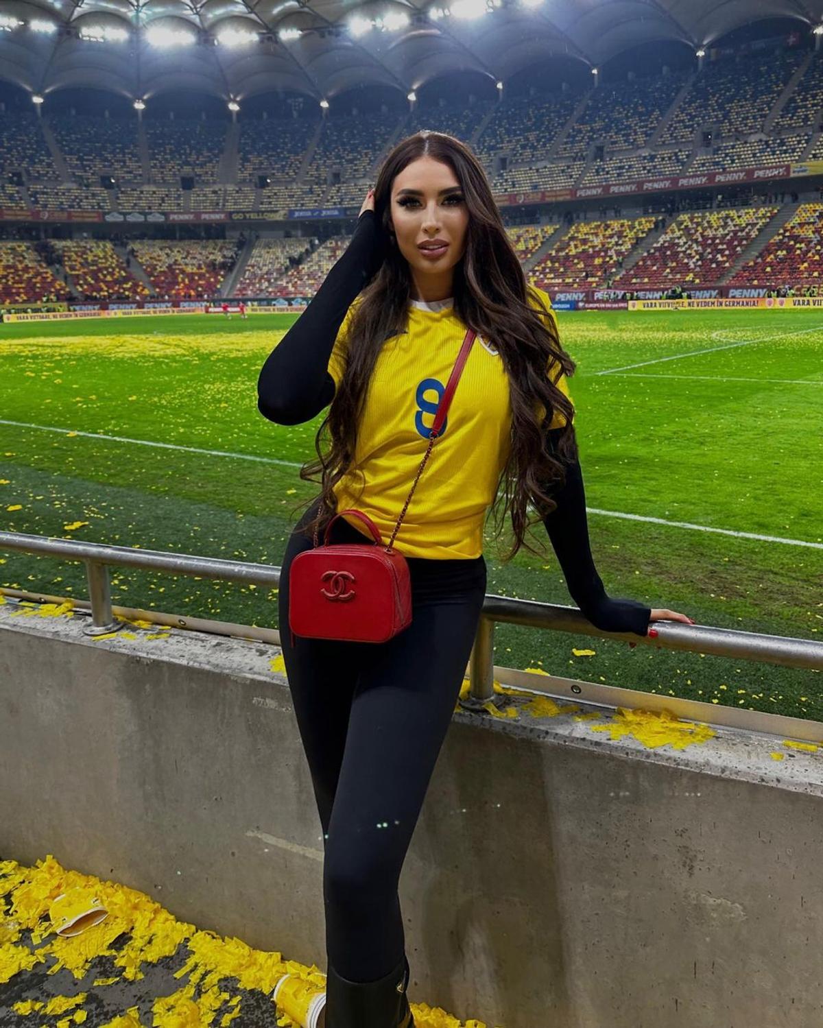 Fiica Anamariei Prodan, probleme la intrarea într-un club de fițe din Mamaia » Bodyguarzii nu au lăsat-o să intre, când au văzut cum venise îmbrăcată