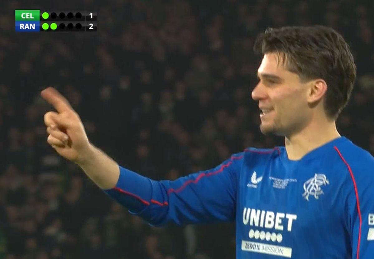 „Nu-ți merge cu mine!” » Schmeichel a încercat să-l păcălească pe Ianis Hagi, dar românul n-a șovăit. Filmul penalty-ului din finală