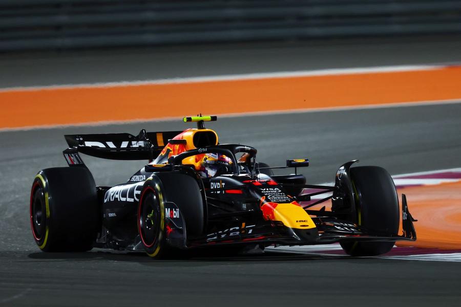 Sergio Perez, 2.000 de sticle de tequila cadou pentru echipă în vremuri tulburi privind continuitatea lui la Red Bull