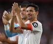 Imagini senzaționale! Jesus Navas, legenda celor de la Sevilla, a jucat ultimul meci acasă » A îngenuncheat și a plâns în fața peluzei: „Până la moarte!”