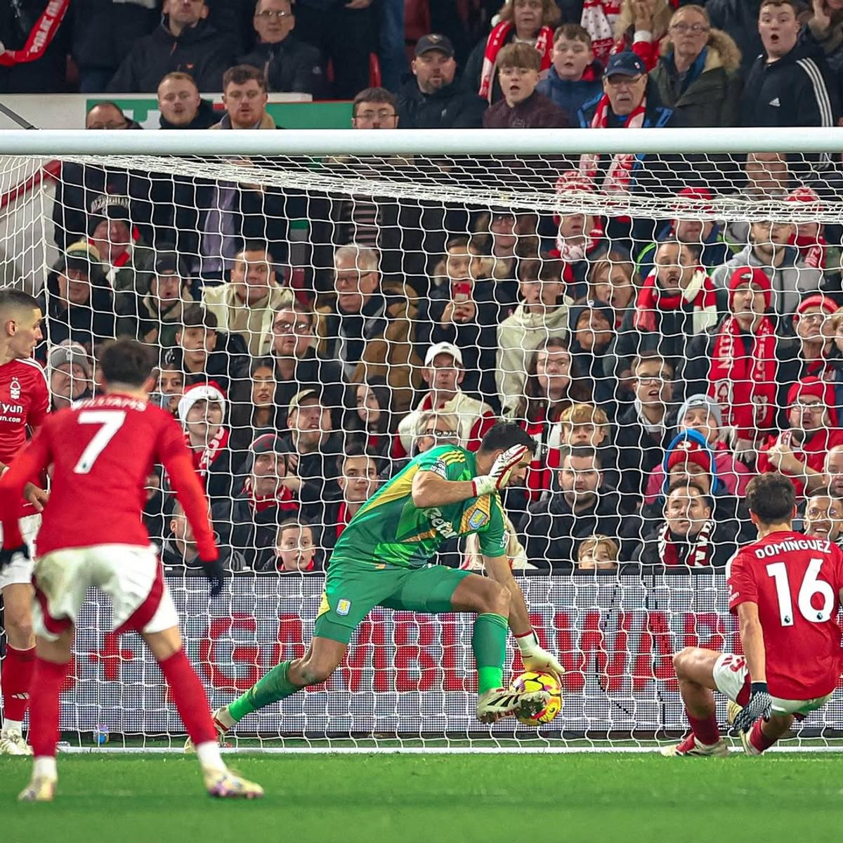 Emiliano Martinez, parada sezonului în Premier League