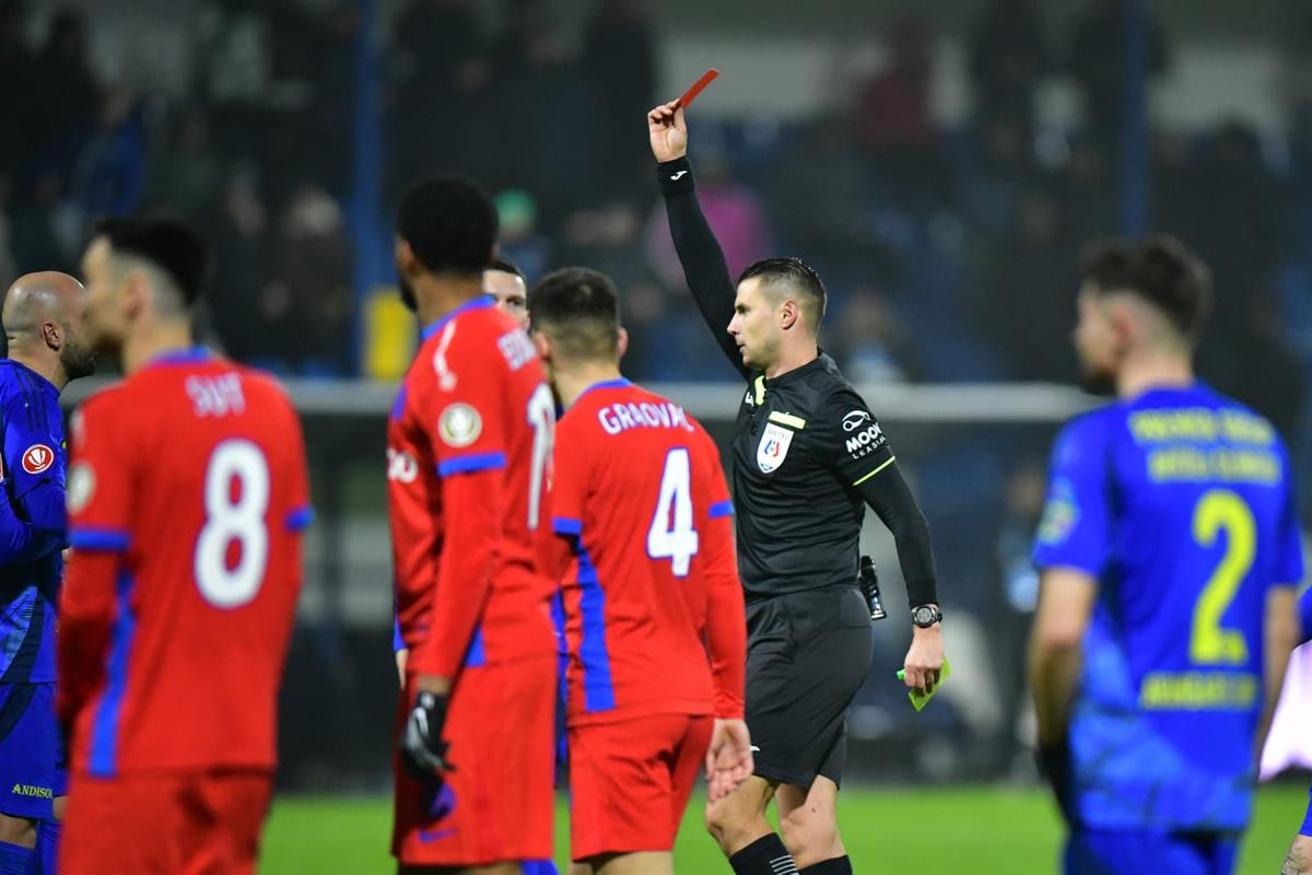 Gigi Becali, dialog tensionat cu Radu Naum, după Slobozia - FCSB: „Dacă vreți să vorbim pe tonul ăsta, vorbim până la capăt” » Ce l-a deranjat