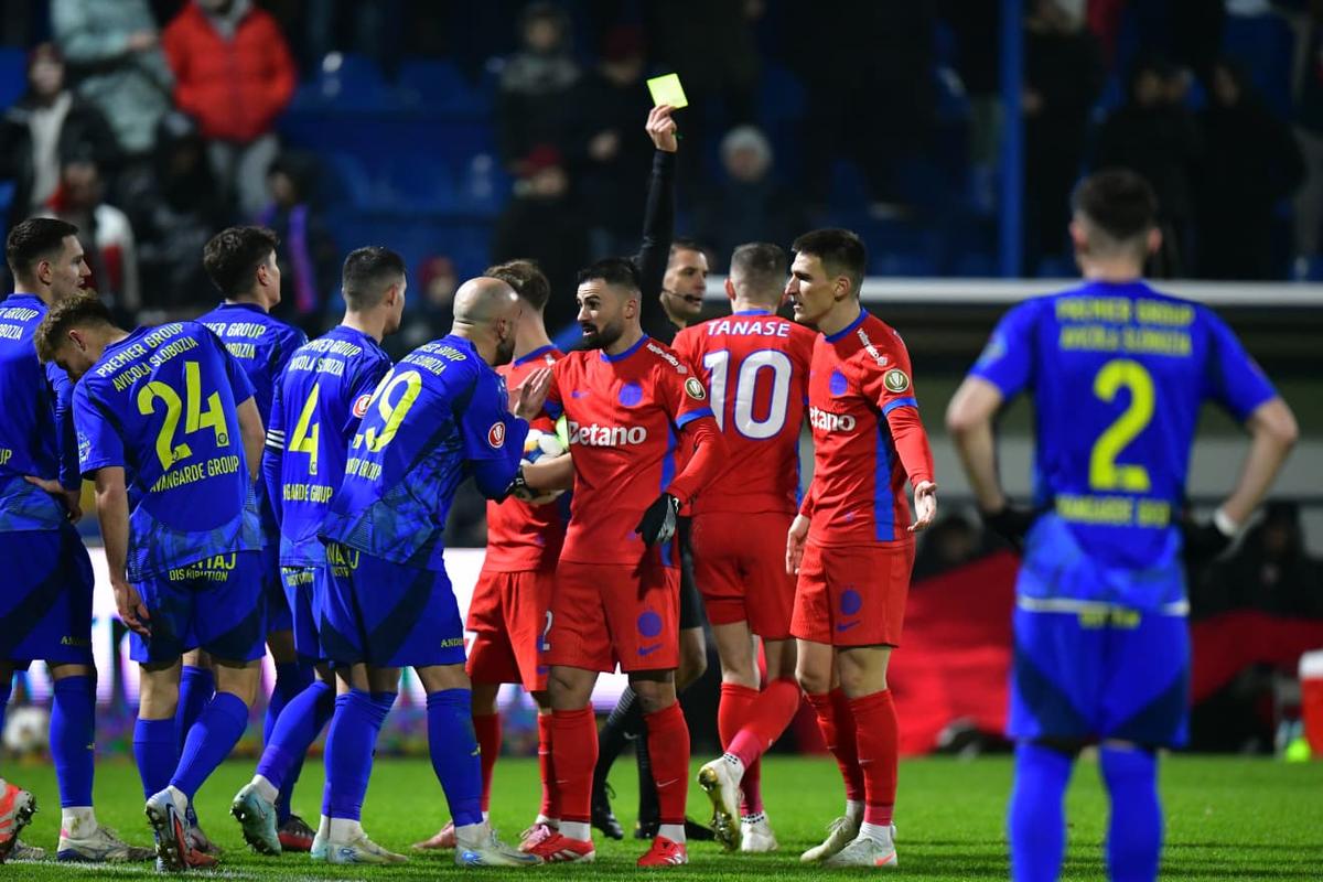 Gigi Becali, dialog tensionat cu Radu Naum, după Slobozia - FCSB: „Dacă vreți să vorbim pe tonul ăsta, vorbim până la capăt” » Ce l-a deranjat
