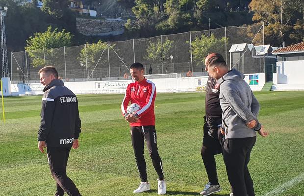 DINAMO // VIDEO+FOTO „Câinii” au început antrenamentul glumind cu Mirel Rădoi, dar l-au terminat cu o nouă grijă: Florin Bejan s-a accidentat