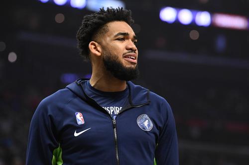 Karl-Anthony Towns (25 de ani)